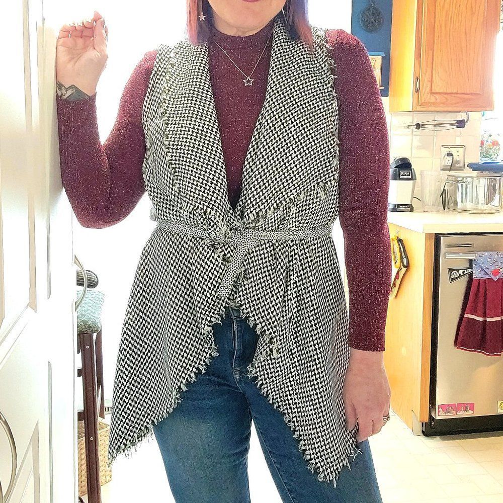 Shein Draping black and white houndstooth vest